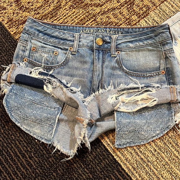 Bundle of 2 American Eagle high rise Jean shorts - size 4 - Picture 7 of 7